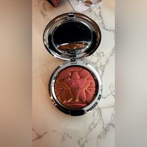 MAC Cosmetics Extra Dimension Skinfinish in Snowflushed